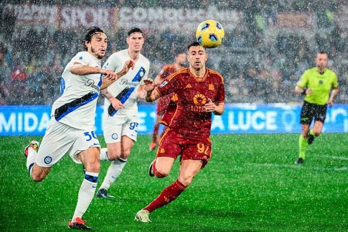 Soi kèo phạt góc AS Roma vs Inter Milan, 1h45 ngày 21/10