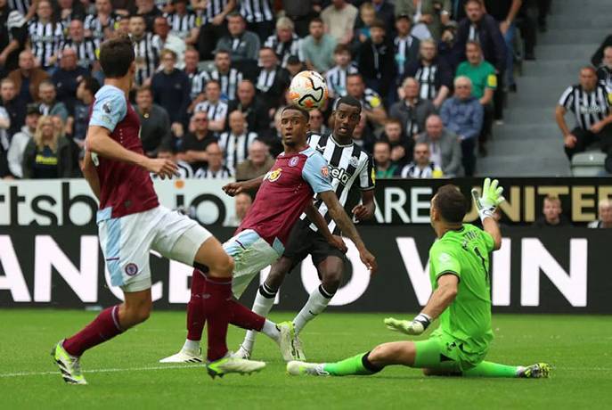 Siêu máy tính dự đoán Newcastle vs Aston Villa, 22h00 ngày 26/12