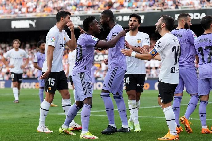 Siêu máy tính dự đoán Valencia vs Real Madrid, 3h00 ngày 4/1